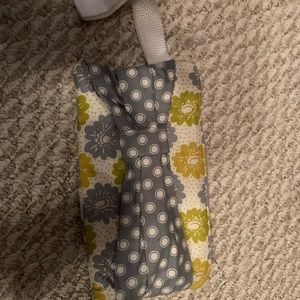 Clutch or wipe holder